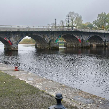 Waterfront Self Catering Houses Carrick-on-Shannon Екстер'єр фото