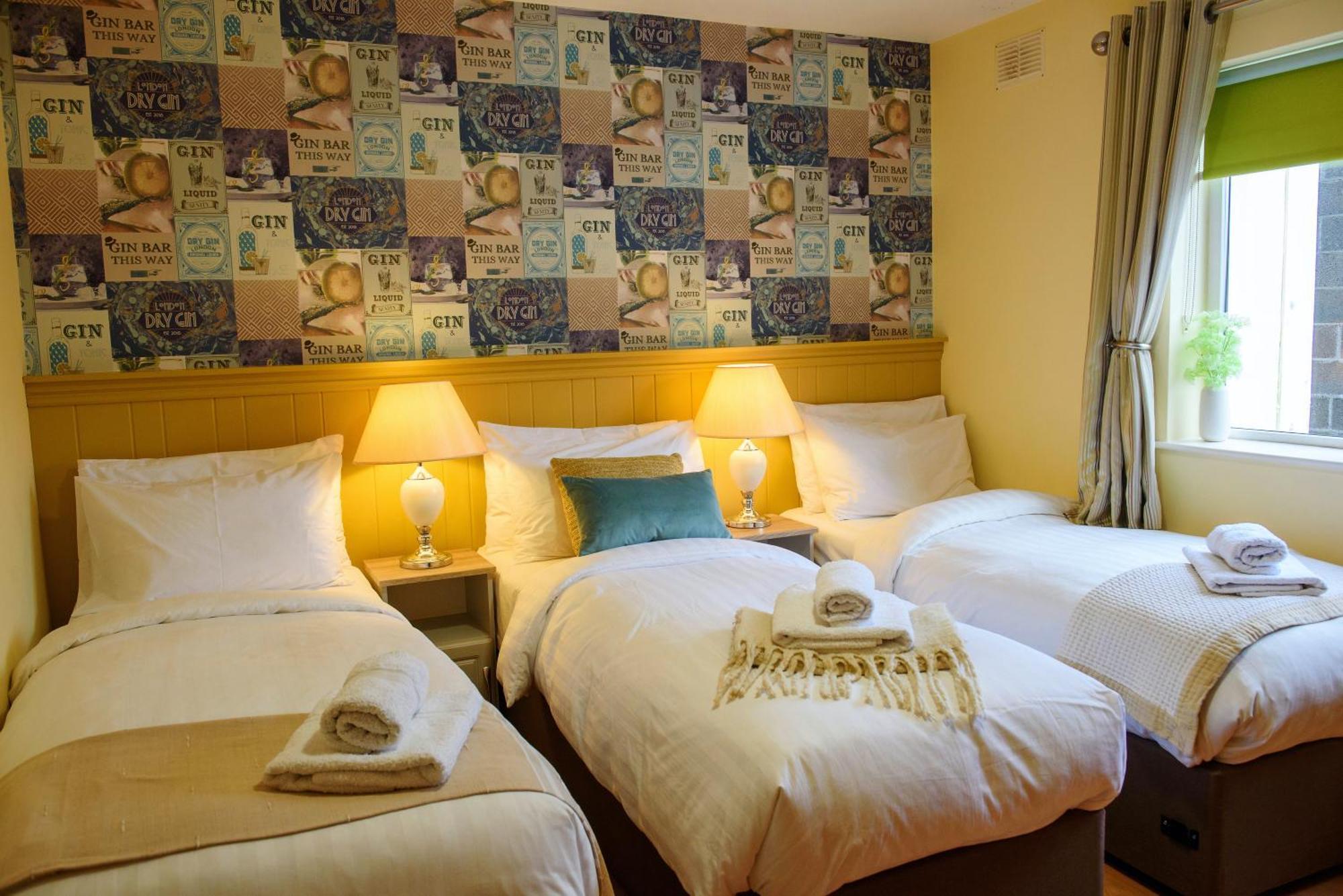 Waterfront Self Catering Houses Carrick-on-Shannon Екстер'єр фото